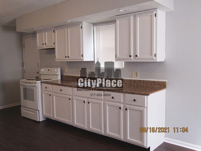 Foto del edificio - 2706 Stuart St, Indpls, IN 46218