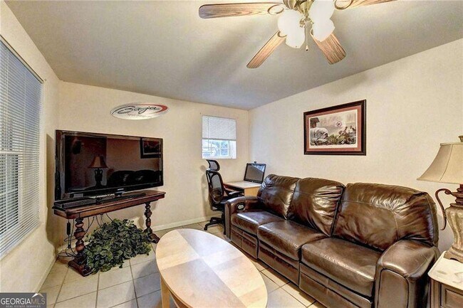 Building Photo - 6490 Tuggle Dr