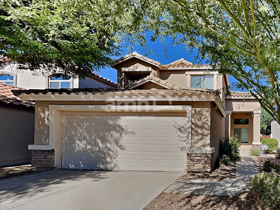 Foto principal - 466 E Penny Ln