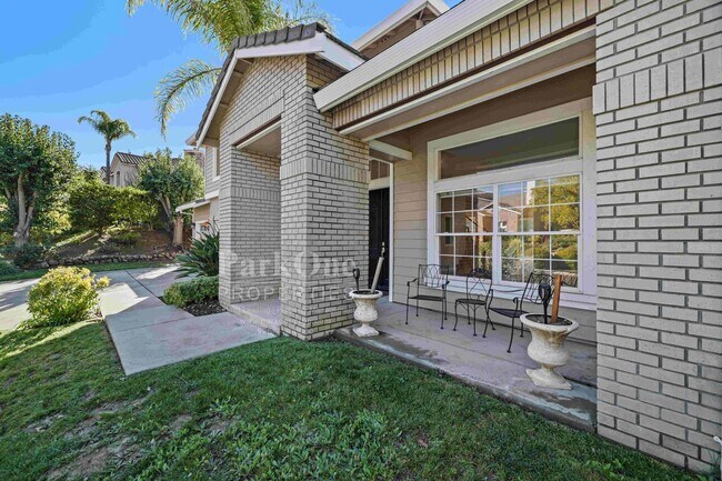 Building Photo - Beautiful Home in Peacock Creek