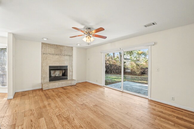 Building Photo - 2003 Stone Marten Dr