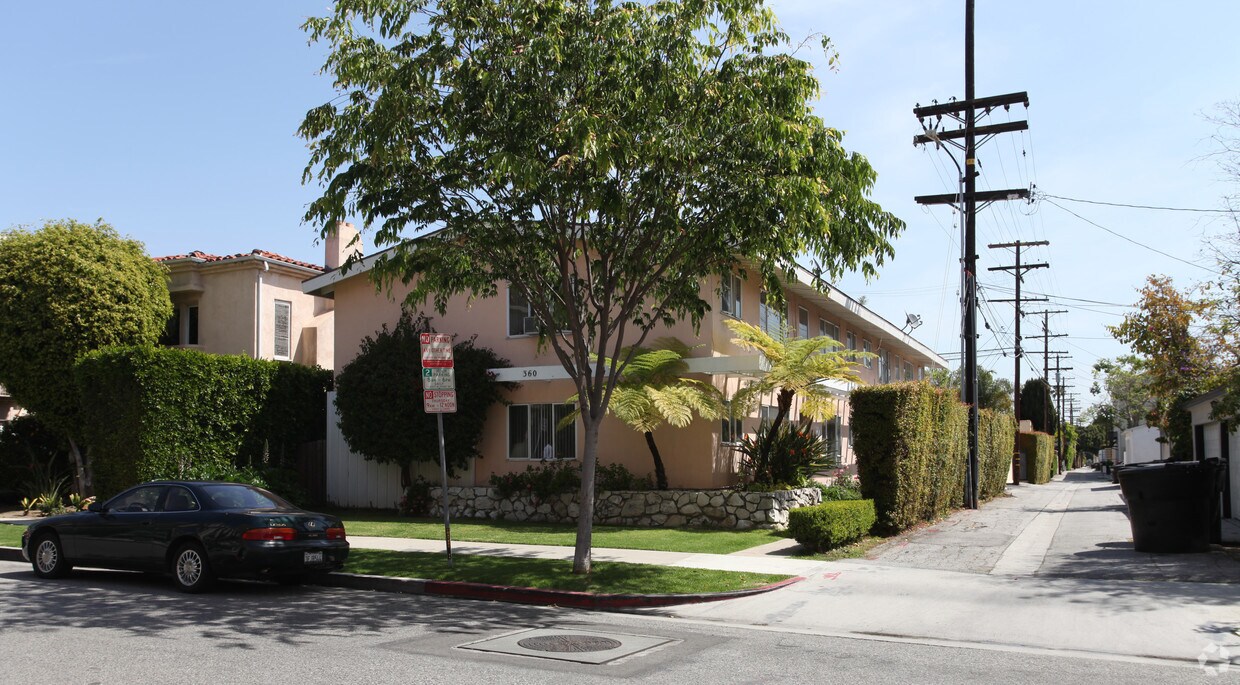 360 S Reeves Dr, Beverly Hills, CA 90212 Apartments in Beverly Hills