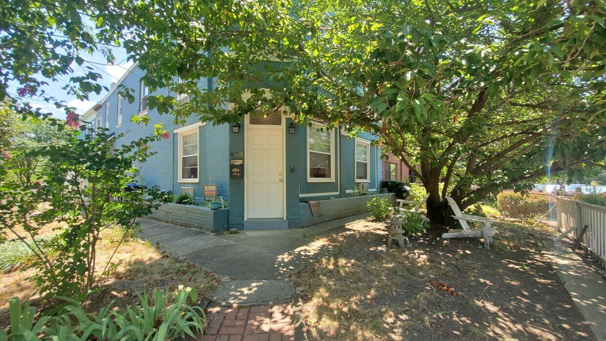 Primary Photo - 400 15th St SE