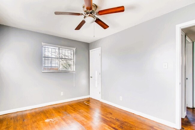 Building Photo - Sells Avenue