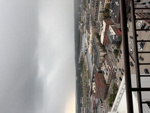 Building Photo - 300 Walnut St