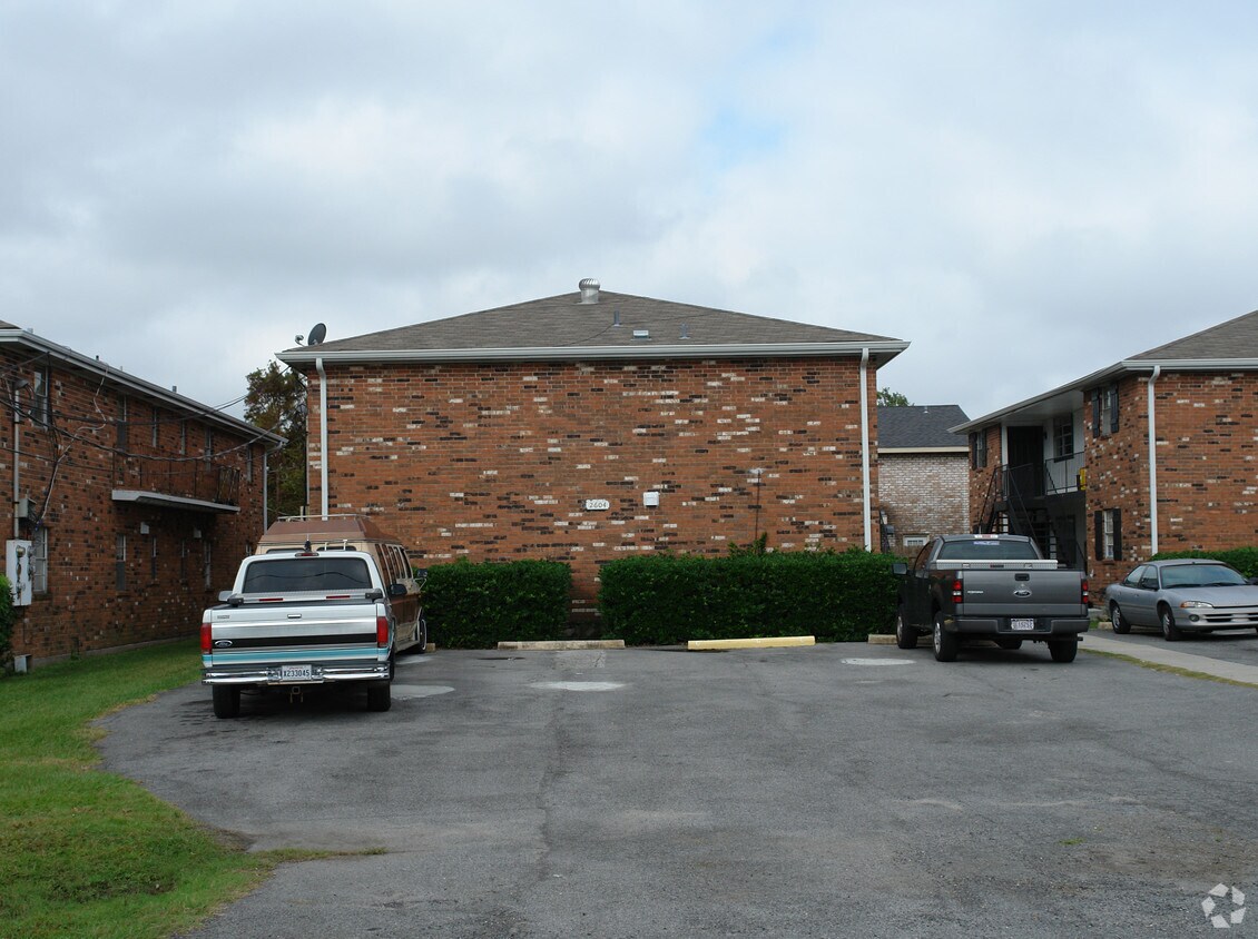 Building Photo - 2604 Harvard Ave