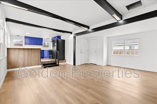 Foto del edificio - 2915 N Howard St