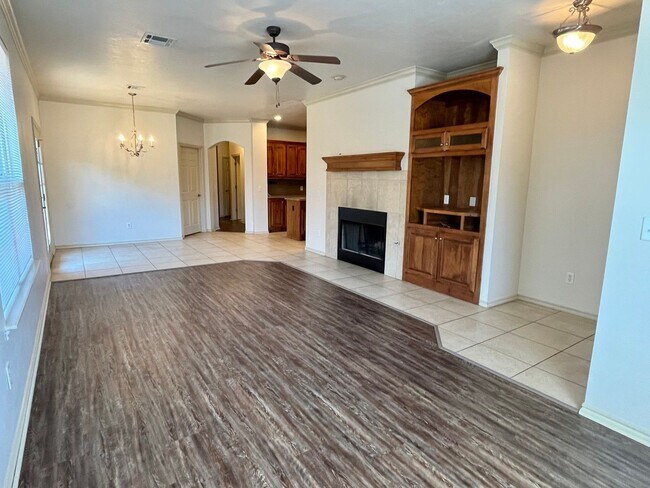 Photo - Great 3 Bed, 2 Bath Duplex In Edmond!! House