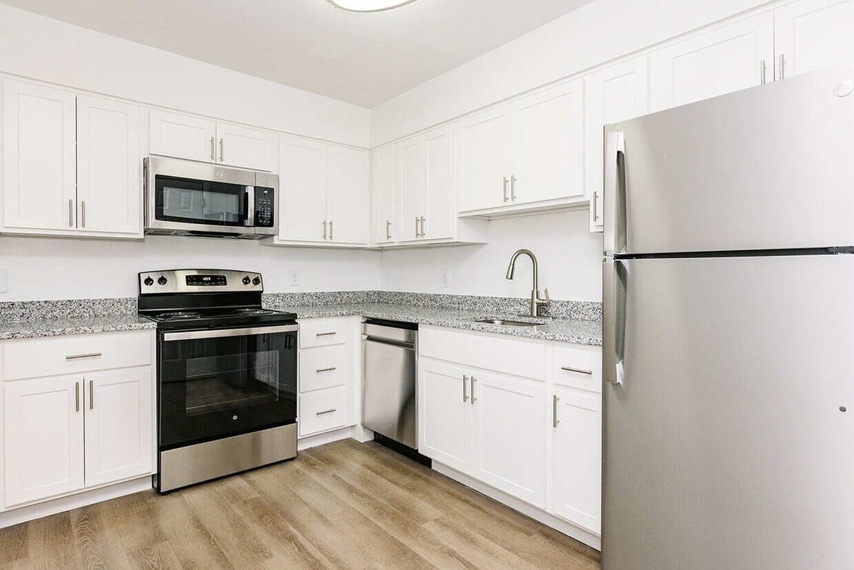 Crofton Village Apartments in Crofton, MD