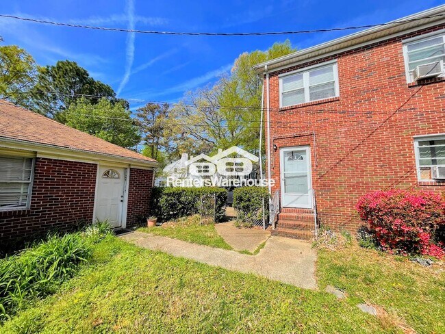 Foto del edificio - 7467 Hampton Blvd