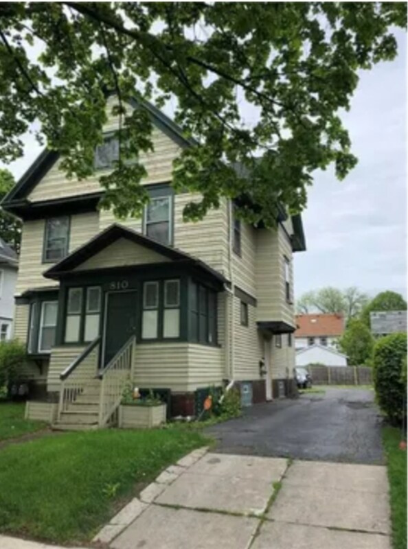 Primary Photo - 810 Garson Ave