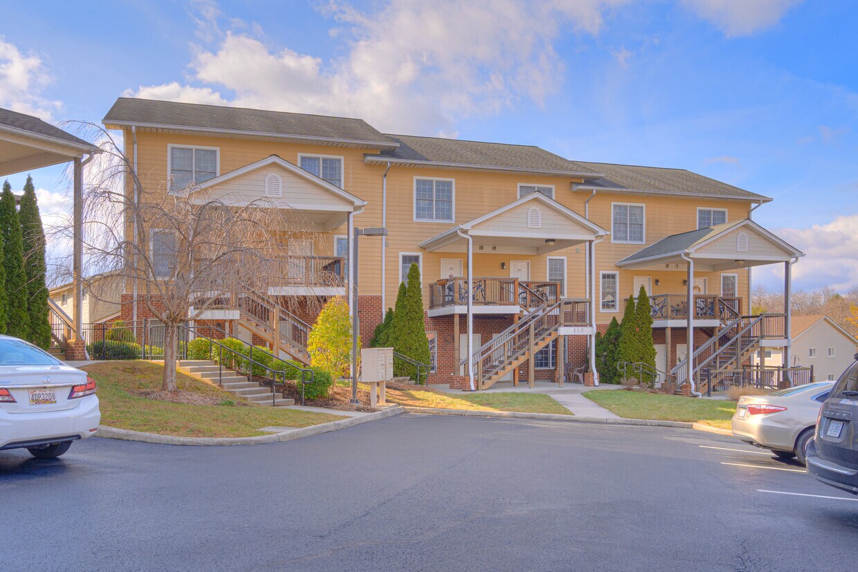 Hearthstone Apartments in Blacksburg, VA