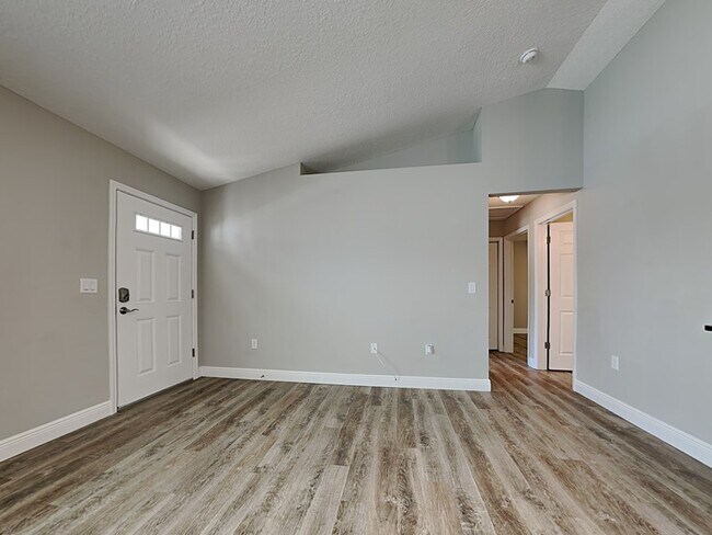 Building Photo - 9252 N Agatha Dr
