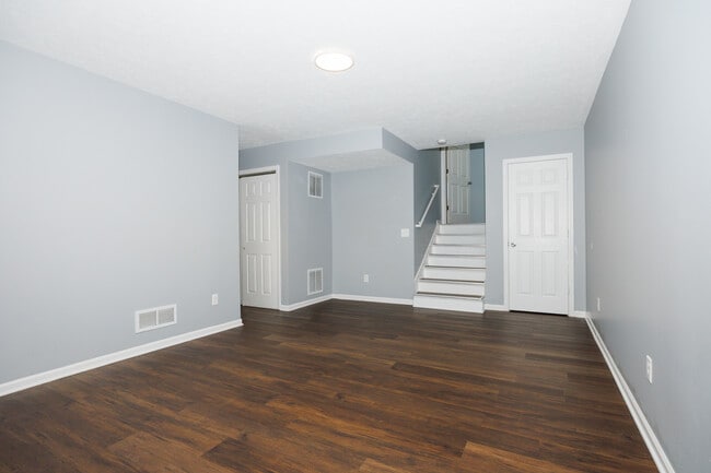 Foto del edificio - 250 Parktrail Rd