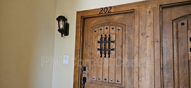 Foto del edificio - 14334 Cruiser St