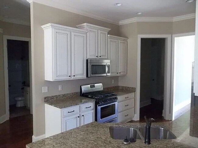 Foto del edificio - Wonderful 4 Bed, 3.5 Bath with Bonus Room