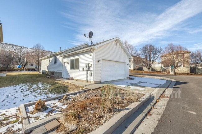 Building Photo - 3951 Dodge St