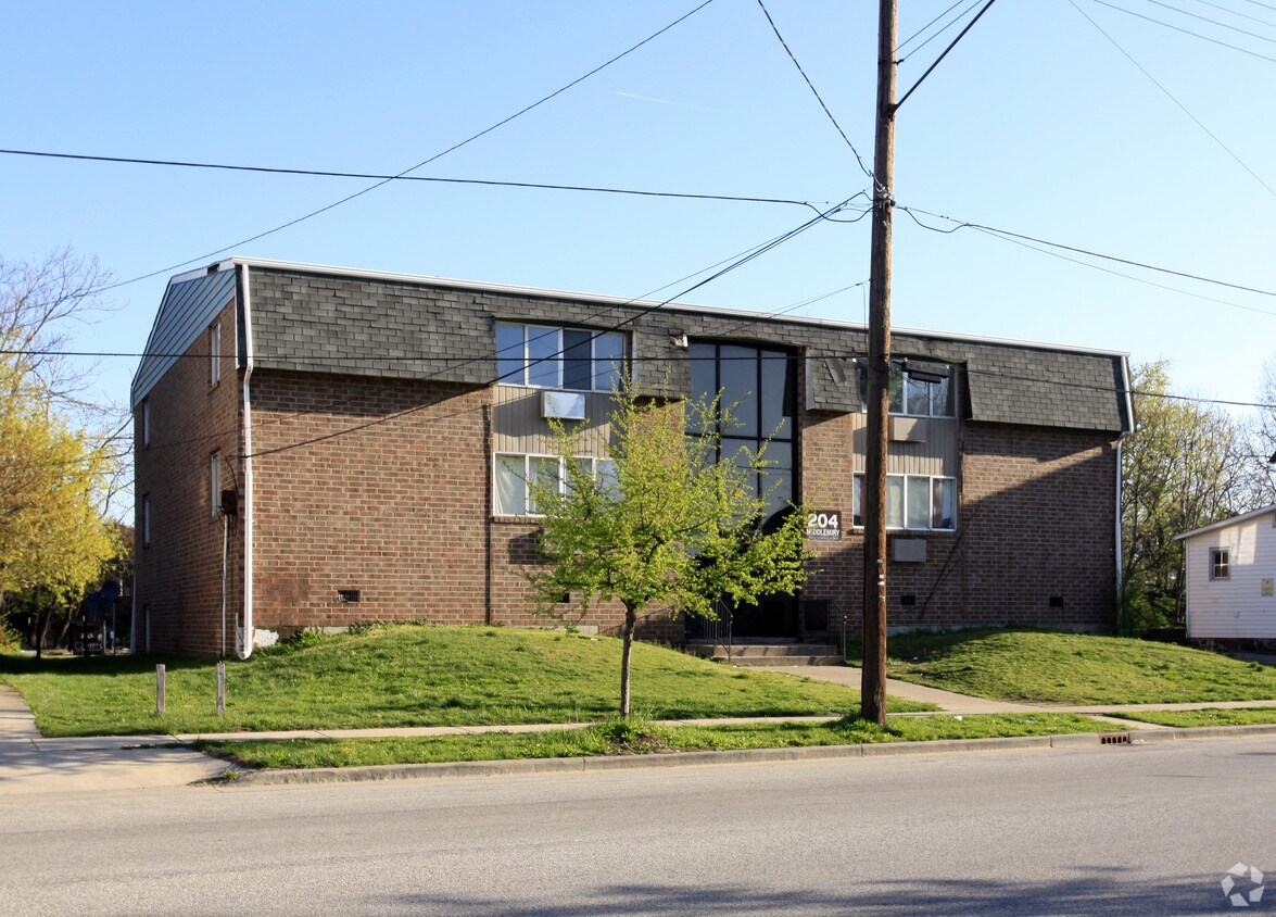 Foto principal - 204 Middlebury St