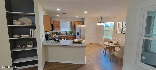 Building Photo - 335 Hickory Hollow Dr N