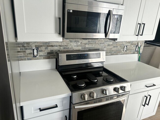 Foto del edificio - 3921 Blairmoor St