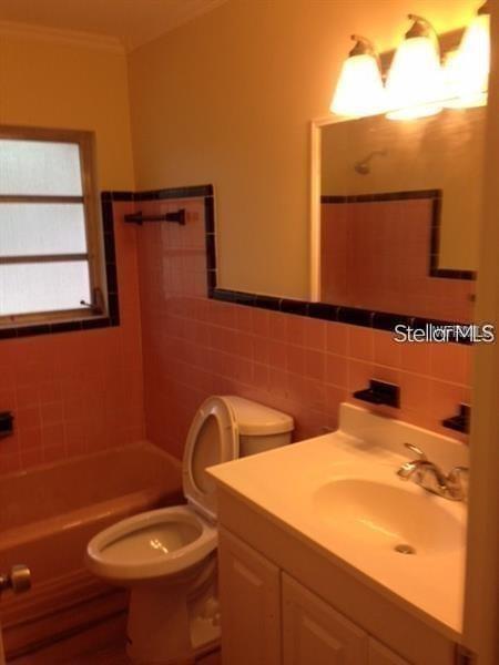 Building Photo - 1282 Robin Hood Ln