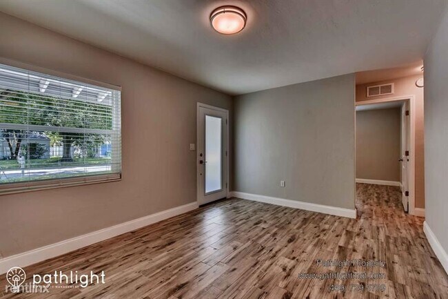 Foto del edificio - 3 br, 2 bath House - 4412 West Anita Boule...