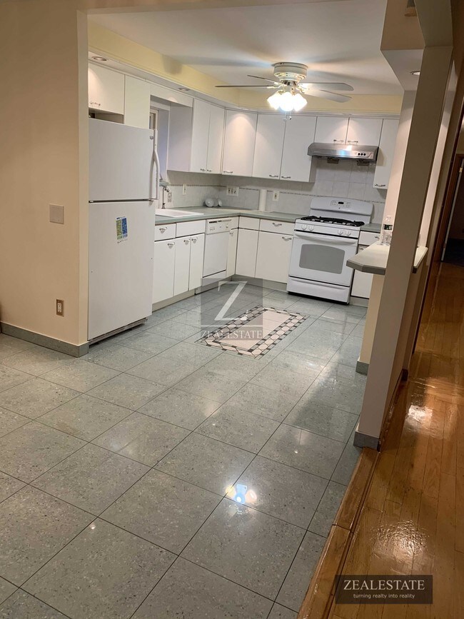 Foto del edificio - 144 27th Avenue