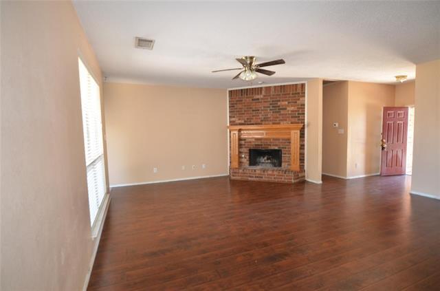 Foto del edificio - 5512 Fruitwood Dr