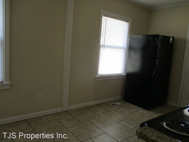 Building Photo - 2 br, 1 bath House - 1618 Colonial Way
