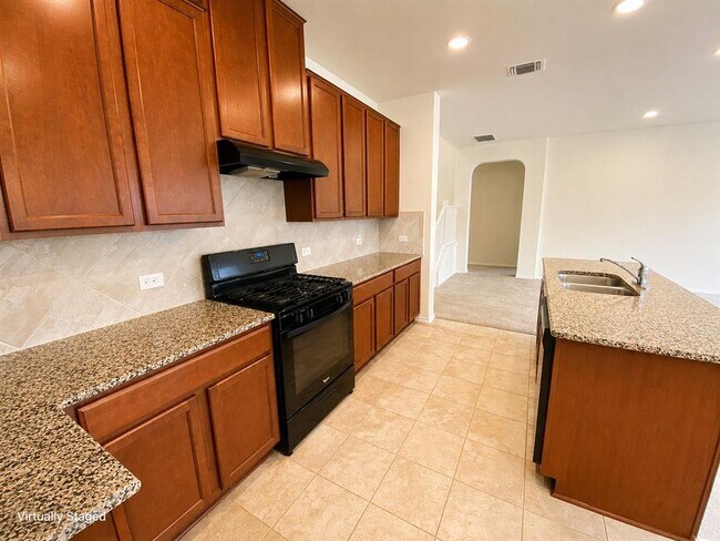 Foto del edificio - 1313 Arbor Acres Loop