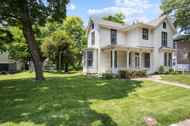 Building Photo - 1874 House