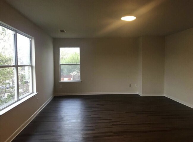 Foto del edificio - 15522 Miller House Ln