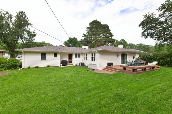 Building Photo - 2828 Bridgeford Rd