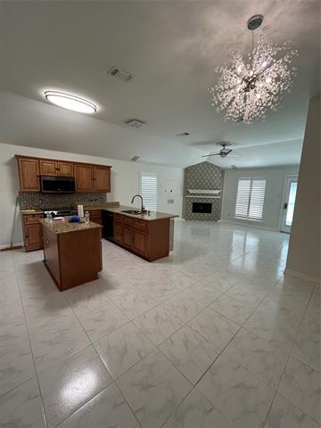 Building Photo - 338 Old Pecan Way
