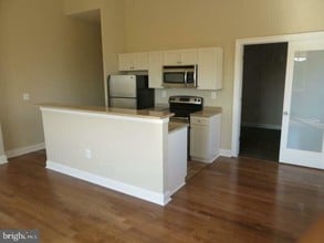 Building Photo - 312 Walnut St