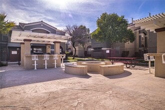 Building Photo - 5055 W Hacienda Ave