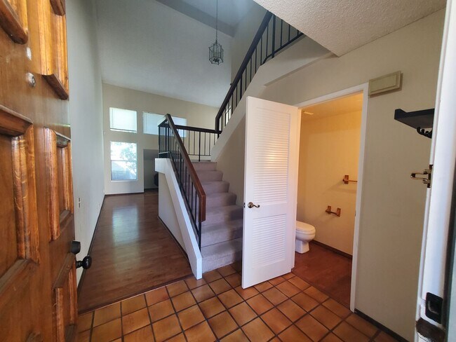Foto del edificio - BEAUTIFUL 3 BEDROOM HOME IN FREMONT, CA!!!