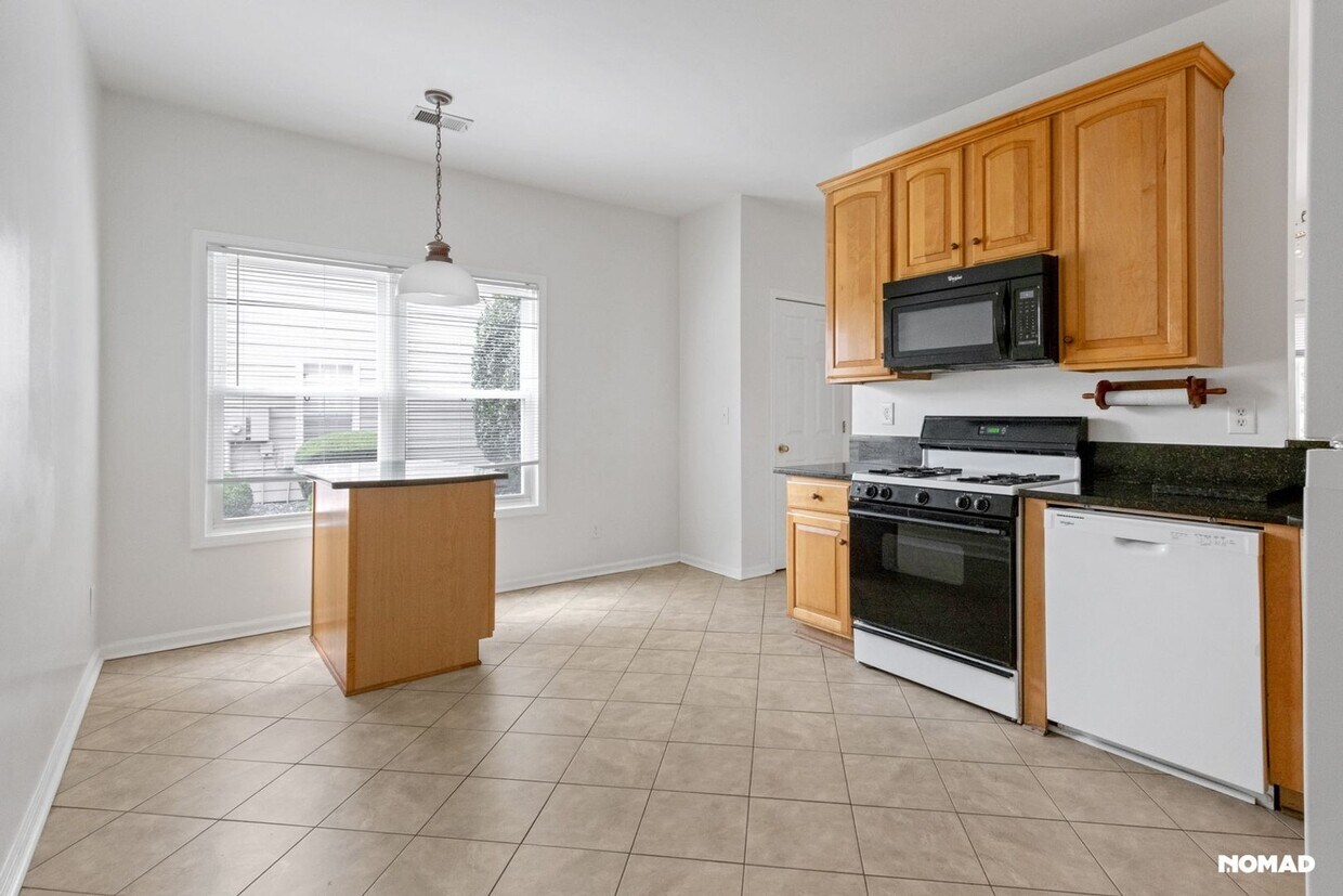 Foto principal - Charming 3BR House in Roswell