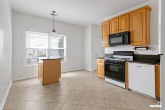 Building Photo - 1590 River Oak Dr