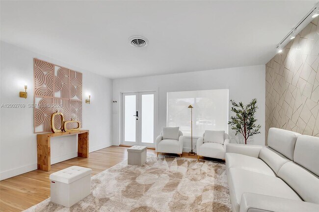 Foto del edificio - 301 SW 30th Ct