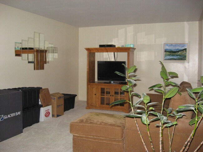 Foto del edificio - 8823 N Picture Ridge Rd