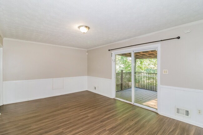 Foto del edificio - 7006 Knollwood Dr