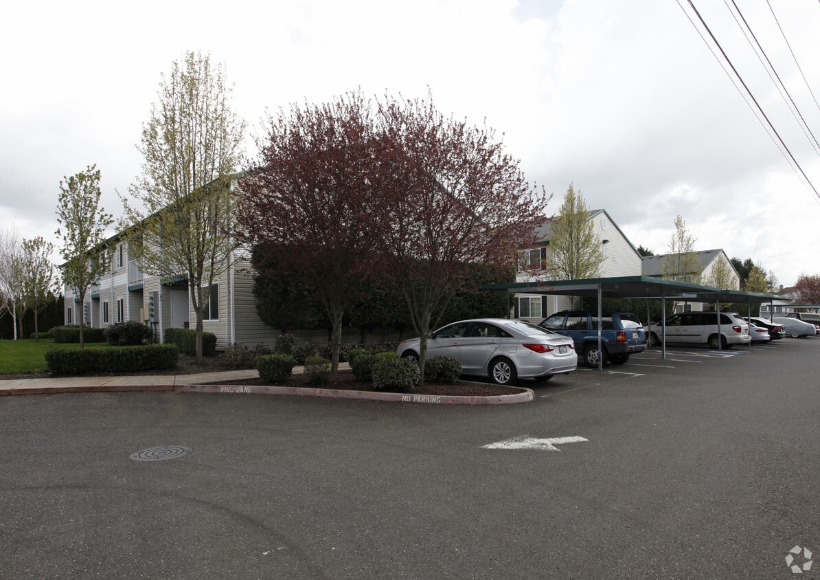 Building Photo - Westbury Commons
