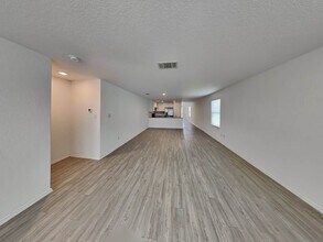 Building Photo - 116 Hollywood Dr