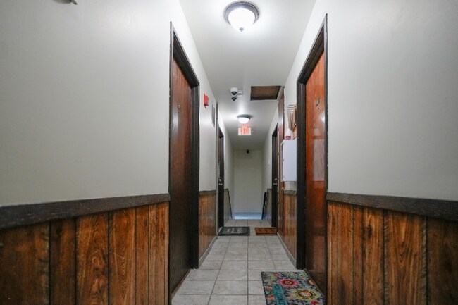 Building Photo - 7512 N Granville Rd