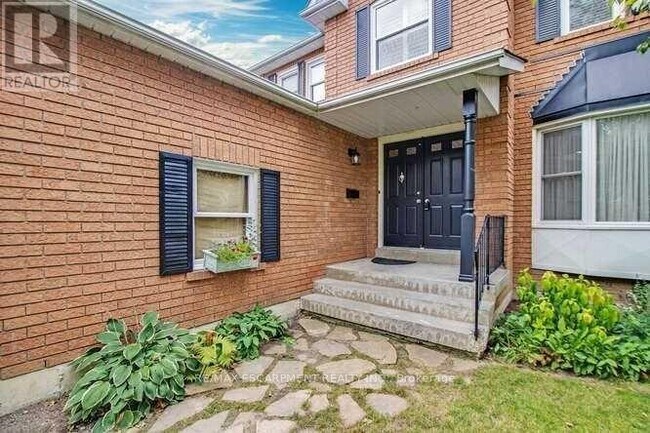 Building Photo - 30 Meekings Dr