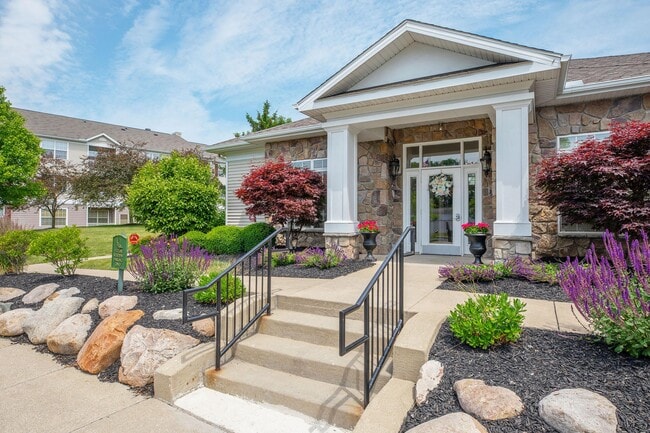 Building Photo - The Cove at Avon Lake