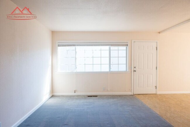 Building Photo - 144 Granada Dr