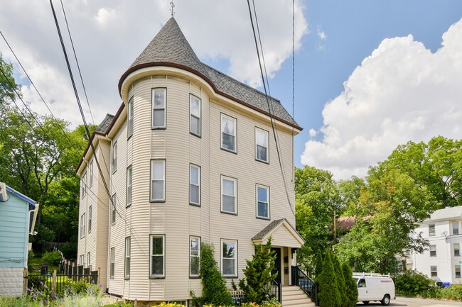 Building Photo - 273 Lamartine St