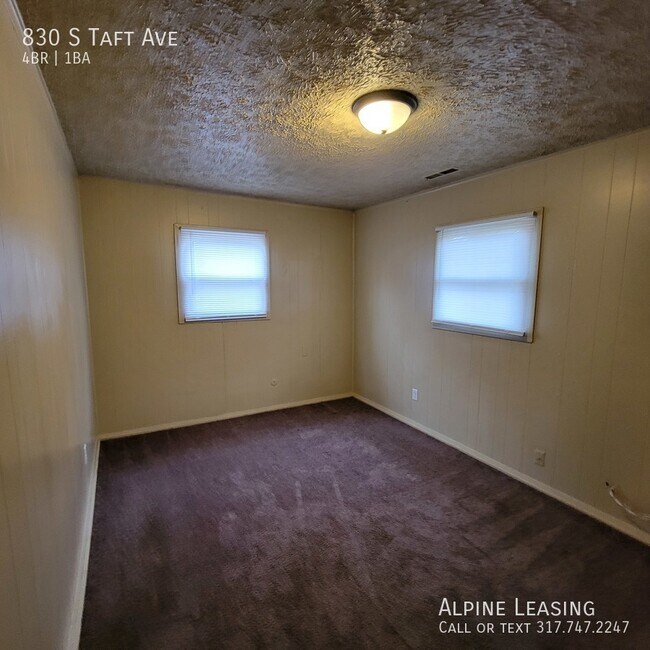 Foto del edificio - West Indy 4BR House w/FOUR-Car Garage!